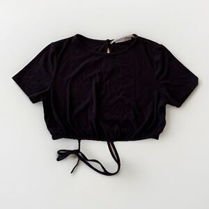 3/$25 SALE! Urban Outfitters Women's Crop Top Size Medium Black‎ Short Sleeve